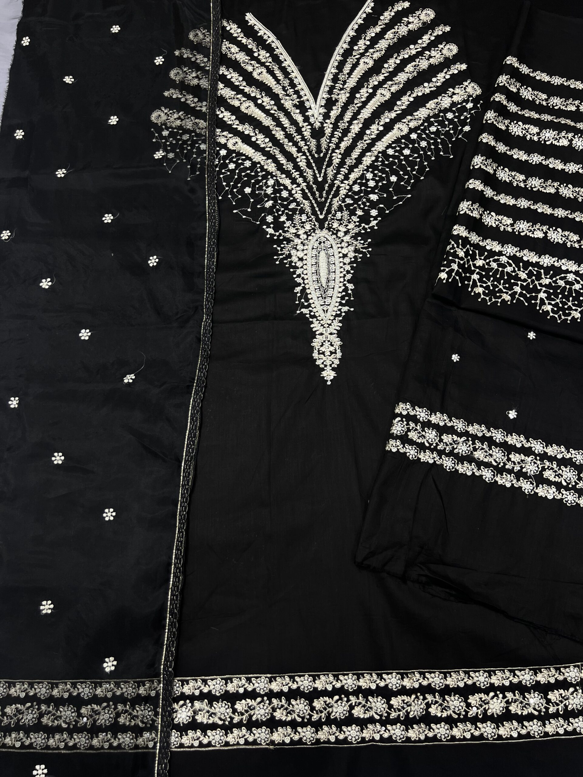 Black Luxury # - Image 6